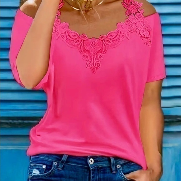 Women’s Off The Shoulder Floral Print Short Sleeve Knit Top - NWT - Picture 1 of 5